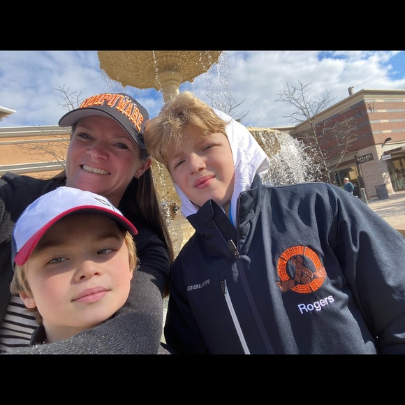 Meet your Posher, Marilea - Picture 2 of 2